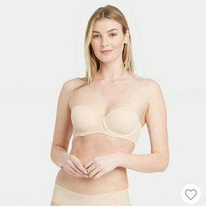 Lightly Lined Strapless Bra
